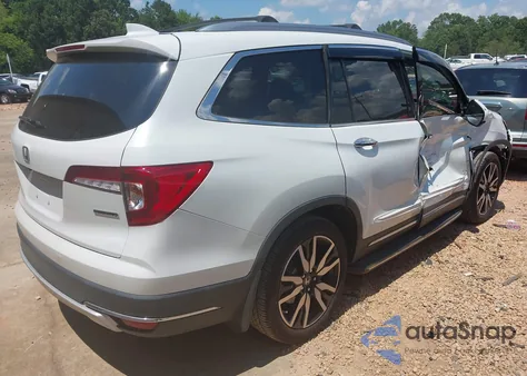2022 Honda Pilot 2Wd Touring 8 Passenger z USA, uszkodzony, nr VIN 5FNYF5H96NB004676